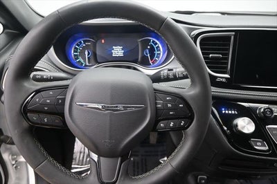 2024 Chrysler Pacifica Hybrid Select S Appearance