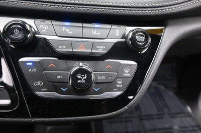 2024 Chrysler Pacifica Hybrid Select S Appearance