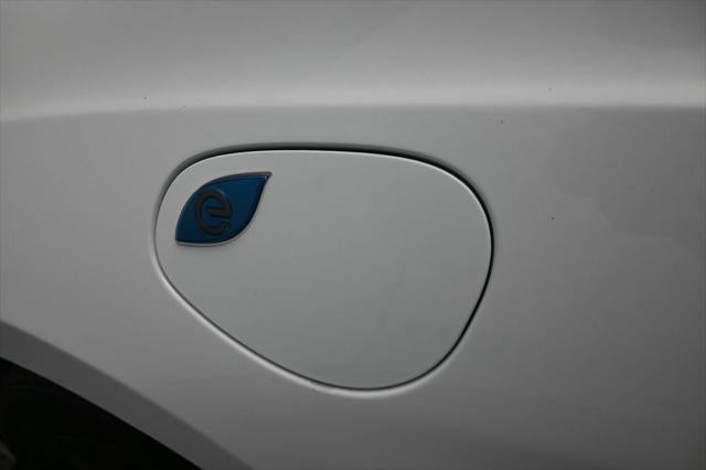 2024 Chrysler Pacifica Hybrid Select S Appearance