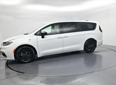2024 Chrysler Pacifica Hybrid Select S Appearance