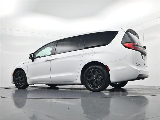 2024 Chrysler Pacifica Hybrid Select S Appearance