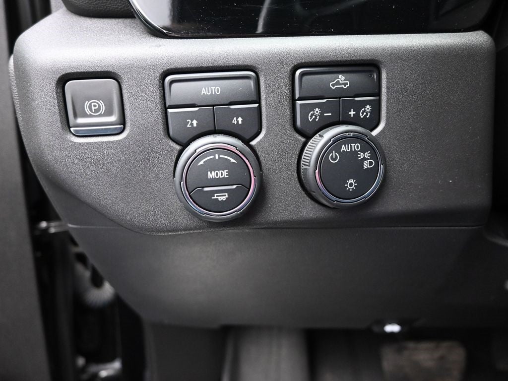 2024 Chevrolet Silverado 1500 LT LT1