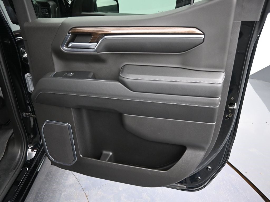 2024 Chevrolet Silverado 1500 LT LT1