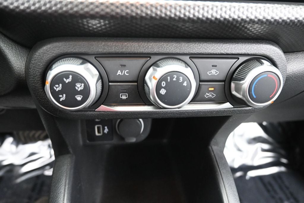 2020 Nissan Kicks S