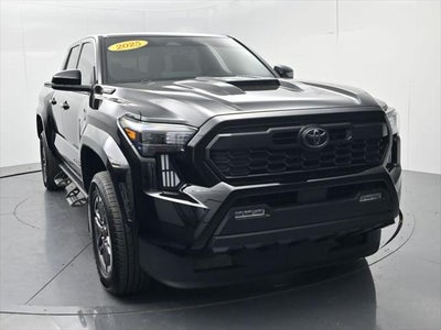 2025 Toyota Tacoma Hybrid TRD Sport