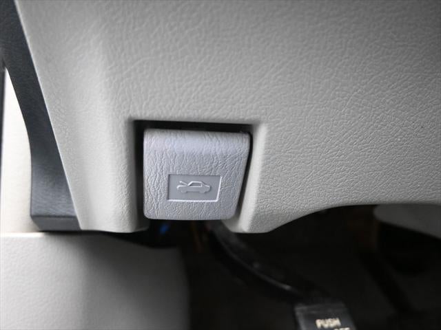 2017 Toyota Camry Hybrid LE