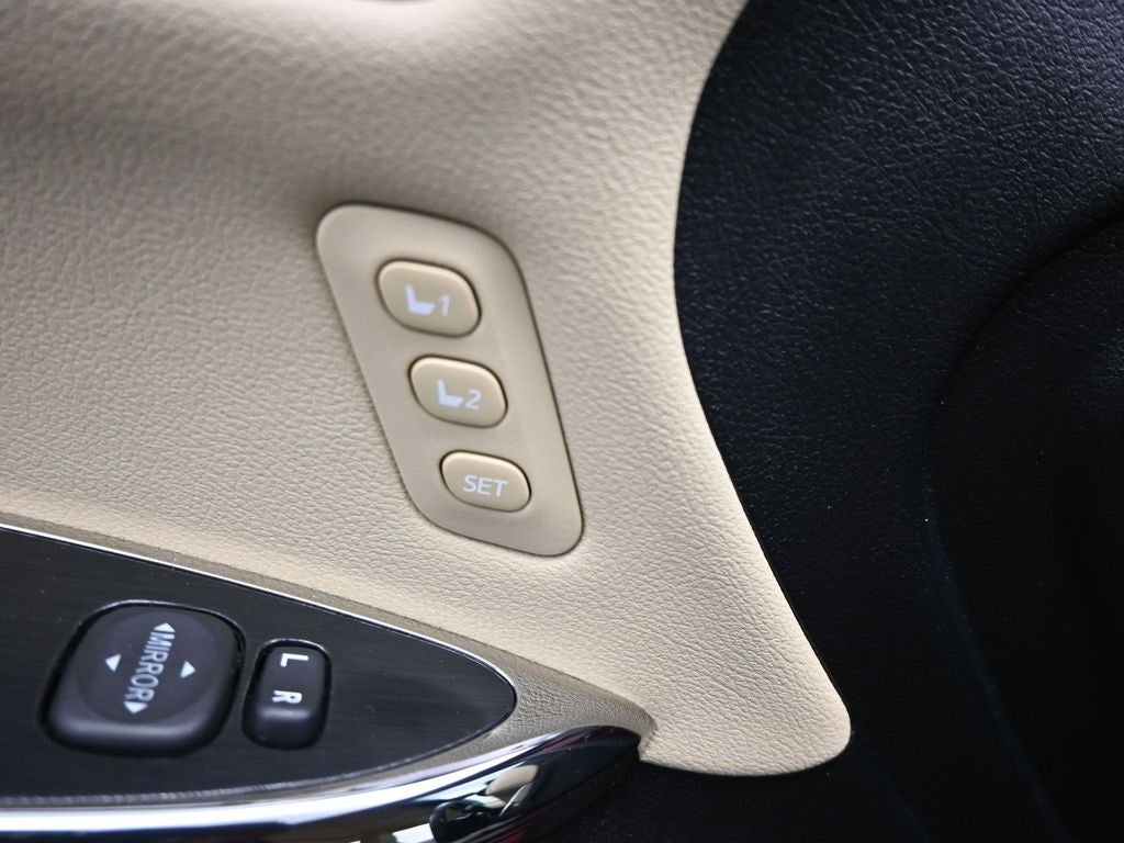 2016 Toyota Avalon Limited