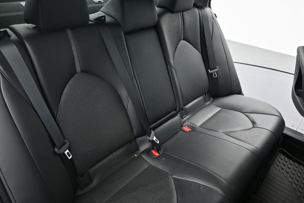 2022 Toyota Camry Hybrid XLE