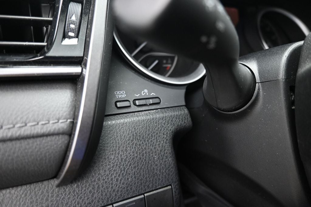 2022 Toyota Camry Hybrid XLE