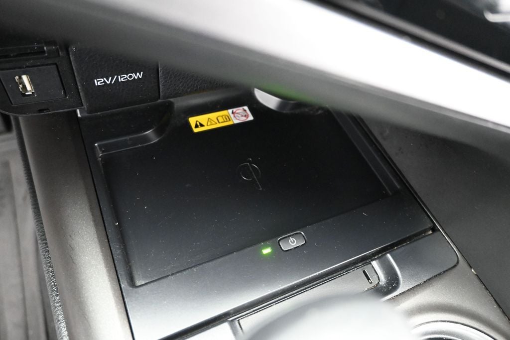 2022 Toyota Camry Hybrid XLE