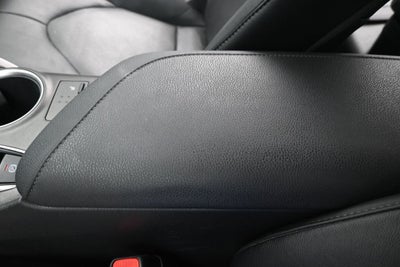 2022 Toyota Camry Hybrid XLE