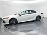 2022 Toyota Camry Hybrid XLE