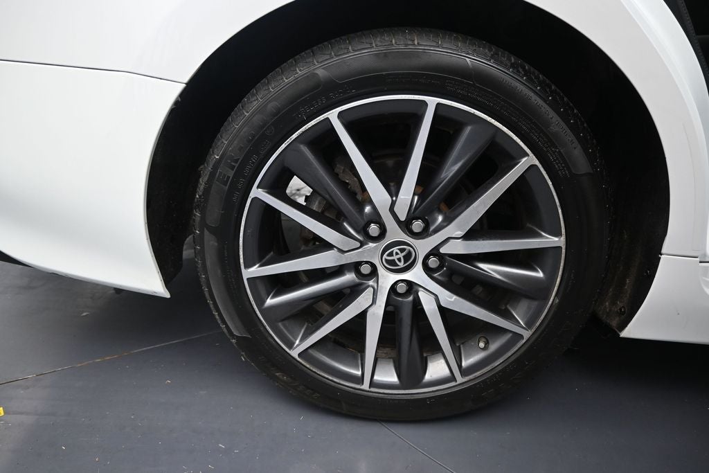 2022 Toyota Camry Hybrid XLE
