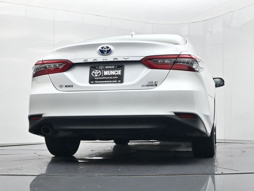 2022 Toyota Camry Hybrid XLE