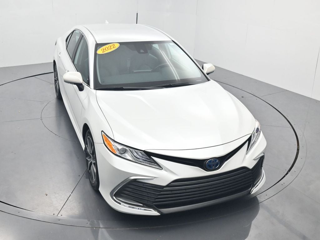 2022 Toyota Camry Hybrid XLE