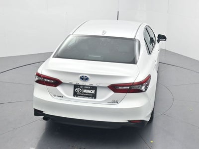 2022 Toyota Camry Hybrid XLE