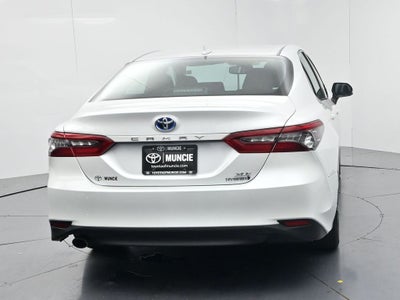 2022 Toyota Camry Hybrid XLE