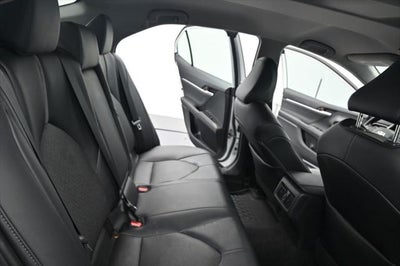 2022 Toyota Camry Hybrid XLE