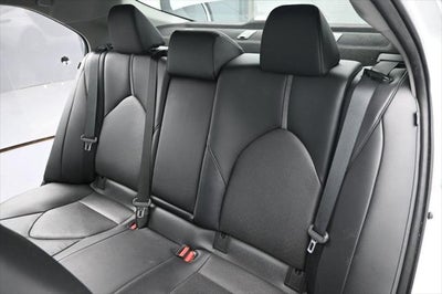2022 Toyota Camry Hybrid XLE