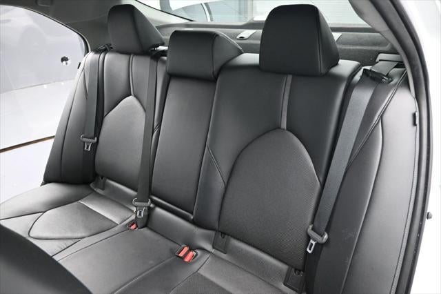 2022 Toyota Camry Hybrid XLE