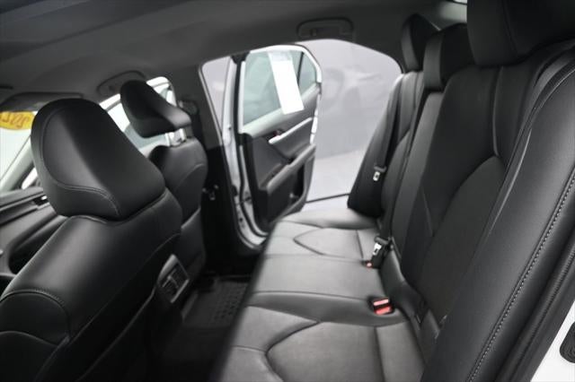 2022 Toyota Camry Hybrid XLE