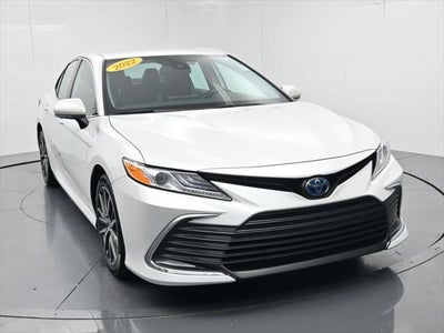 2022 Toyota Camry Hybrid XLE