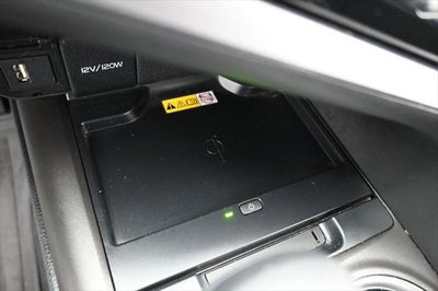 2022 Toyota Camry Hybrid XLE