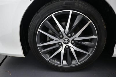 2022 Toyota Camry Hybrid XLE