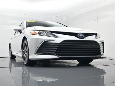 2022 Toyota Camry Hybrid XLE