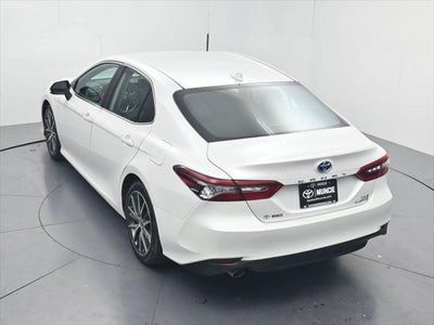 2022 Toyota Camry Hybrid XLE