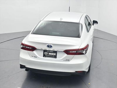 2022 Toyota Camry Hybrid XLE