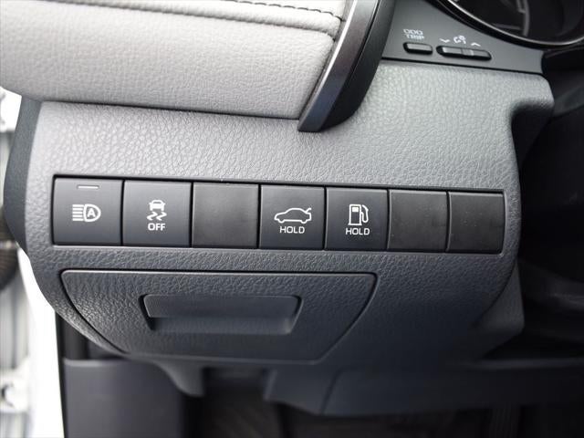 2021 Toyota Camry Hybrid SE
