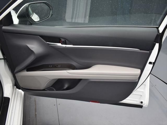 2021 Toyota Camry Hybrid SE
