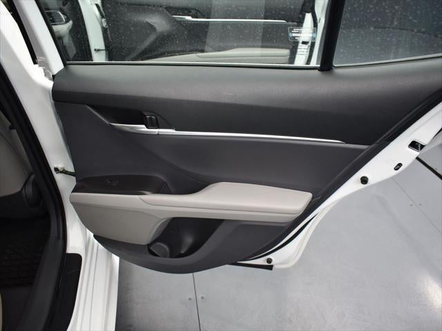 2021 Toyota Camry Hybrid SE