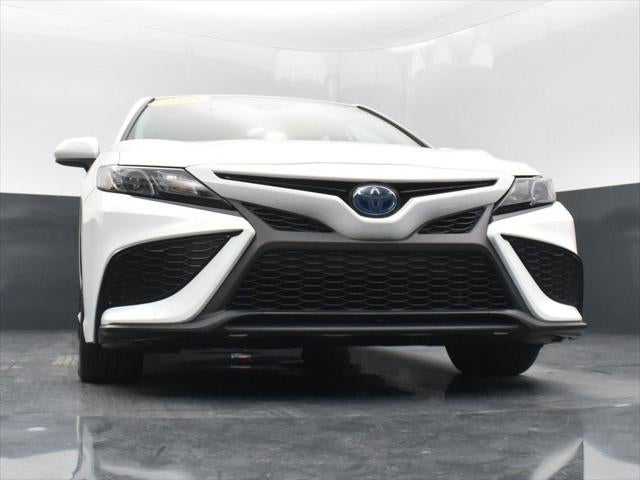2021 Toyota Camry Hybrid SE