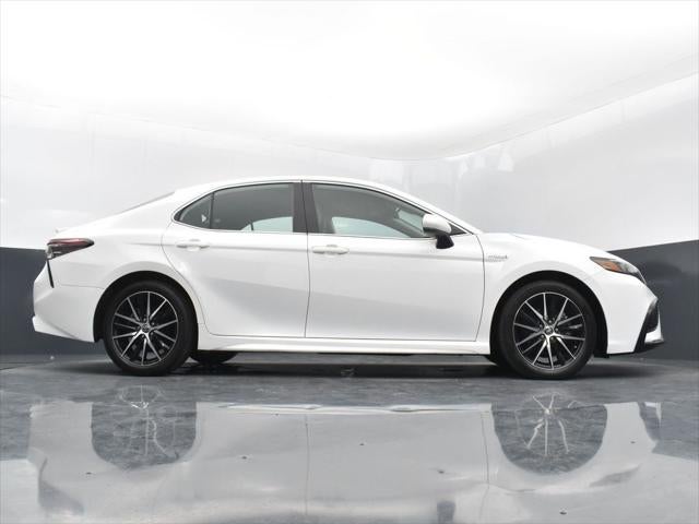 2021 Toyota Camry Hybrid SE