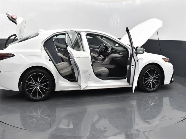 2021 Toyota Camry Hybrid SE