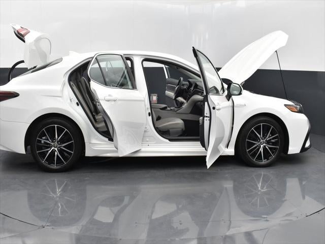 2021 Toyota Camry Hybrid SE