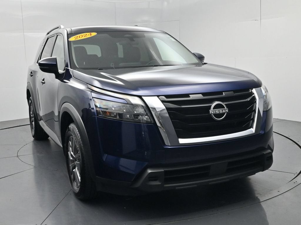 2024 Nissan Pathfinder SV
