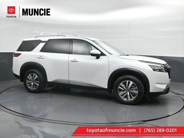 2025 Nissan Pathfinder SL