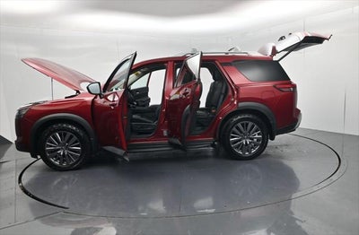 2023 Nissan Pathfinder SL