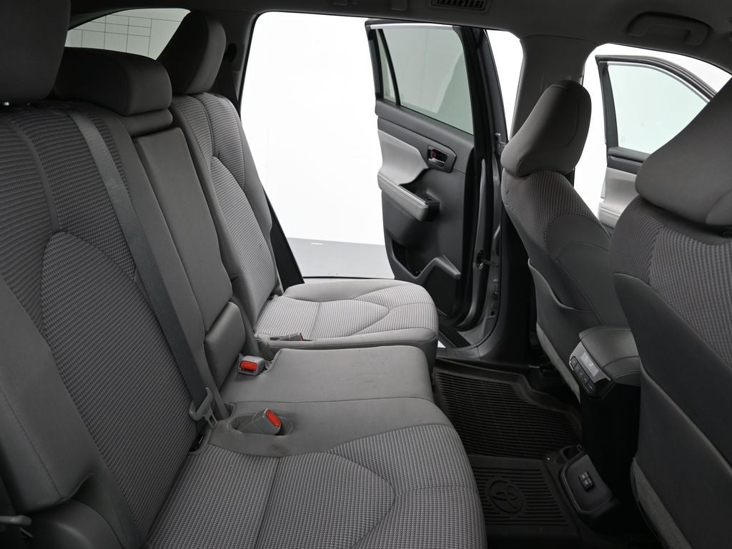 2022 Toyota Highlander Hybrid LE