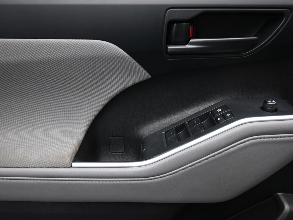 2022 Toyota Highlander Hybrid LE