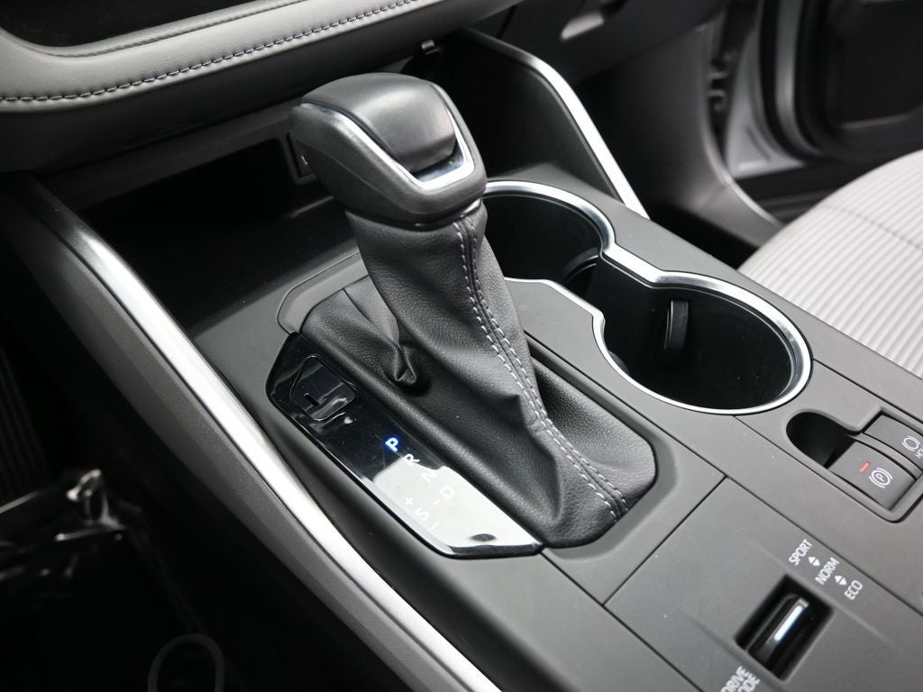 2022 Toyota Highlander Hybrid LE