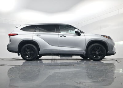 2022 Toyota Highlander Hybrid LE