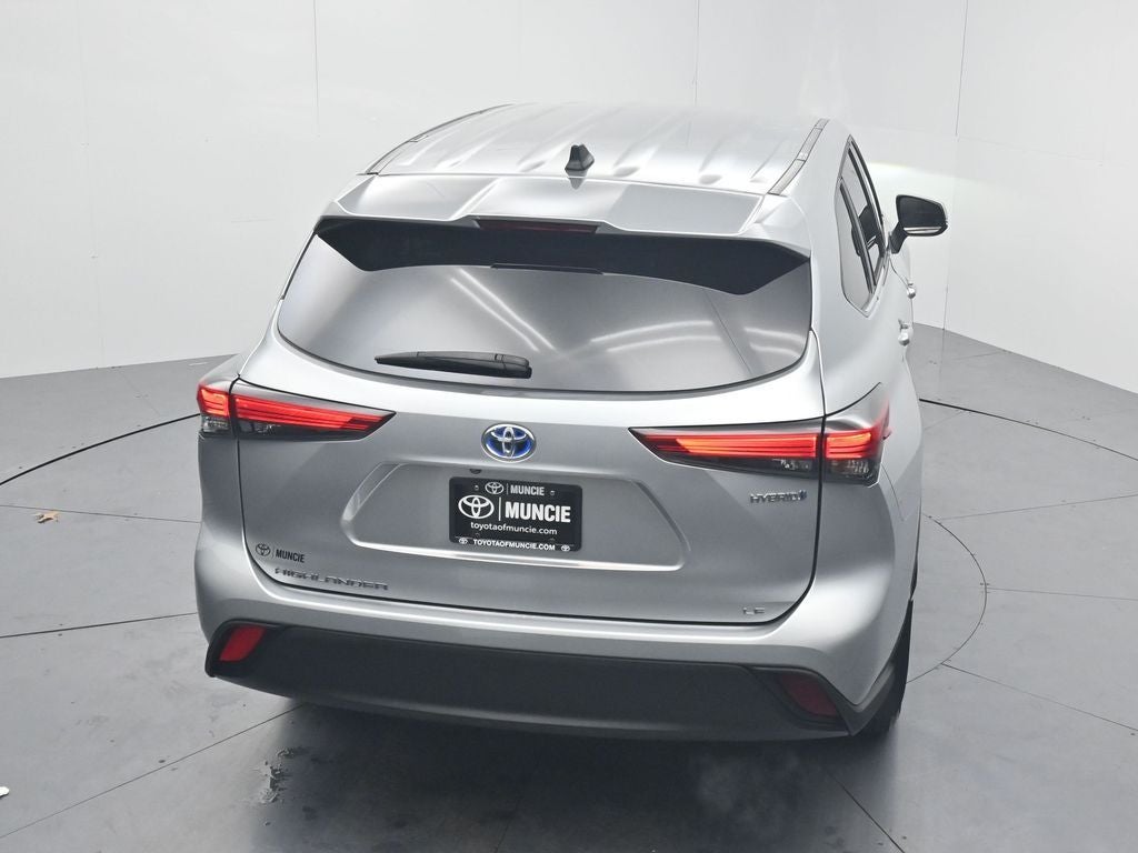 2022 Toyota Highlander Hybrid LE