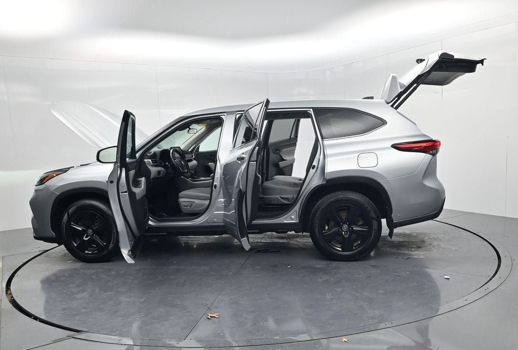 2022 Toyota Highlander Hybrid LE