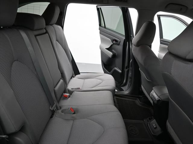 2022 Toyota Highlander Hybrid LE