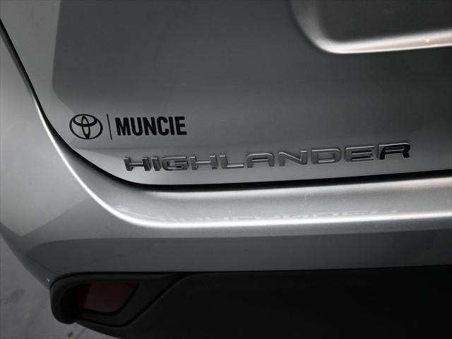 2022 Toyota Highlander Hybrid LE