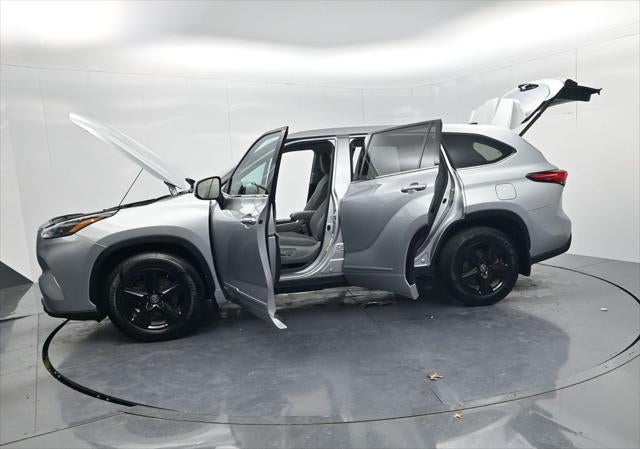 2022 Toyota Highlander Hybrid LE